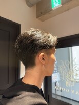 ステイゴールド 新百合ヶ丘(STAY GOLD)&nbsp;ナチュラルセンターパート×ツーブロ刈り上げ