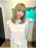 ベージュカラー / SYU