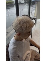 アース オーセンティック 新浦安店(EARTH Authentic)&nbsp;ホワイトカラー