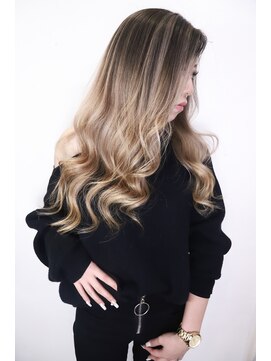 オズ 郡山桑野店(OZ) 《OZ田中》外国人風バレイヤージュカラー#ホワイトブロンド