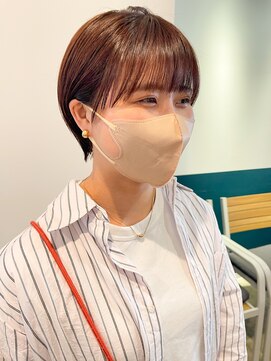 ヘアーブレイス(hair brace) 耳かけショート×ほんのりオレンジベージュ