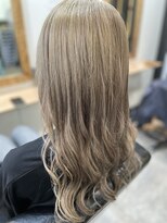 ラビス クローバー(Lovis clover)&nbsp;ショコラアッシュ　ヘルシースタイル　ふんわりカール