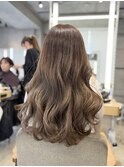 透明感ベージュ