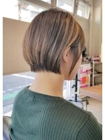 フロア(FLOOR)&nbsp;#レイヤーボブ#えりあしギリギリ#骨格補正