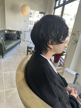 シラス(SiLasu) 波巻きラウンドマッシュウルフ