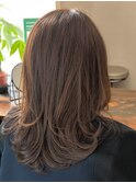 ウィービングカラーアッシュブラウン透け感セミロング