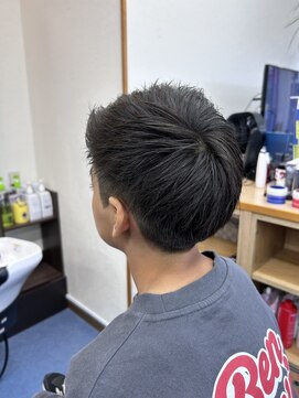 ヘアーサロンオギシマ ツーブロック前髪アシメスタイル