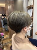 夏に大人気！ベージュマット　ハンサムショート