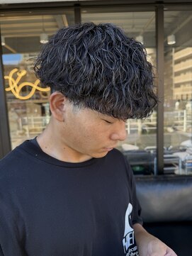 髪屋 紬 メンズ/メンズパーマ/メンズカット/波巻きパーマ