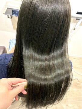 ラナニ(Lanani) 艶髪ダークオリーブ