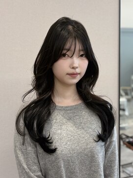 オンド(ONDO) レイヤーカット×暗髪 / yuna