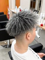 ルースト 南堀江店(ROOST)&nbsp;刈り上げセンターパート/波巻きツイストスパイラル/南堀江