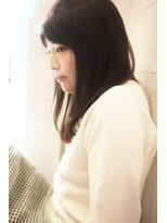 ネオリーブ チロル 横浜西口店(Neolive CiroL.)&nbsp;モノトーンカラーのストレートセミロング