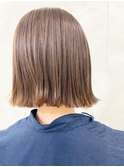 ストレートパーマでつくる切りっぱなしボブ