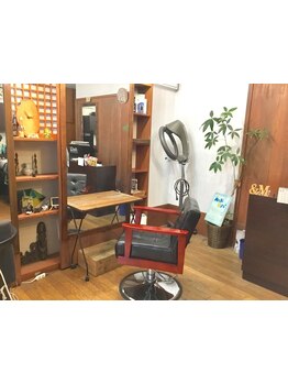 【スタイリスト１人のみ☆】完全貸し切り空間でゆ～ったり白髪染め◎周りを気にせずお悩み相談OK！21時まで