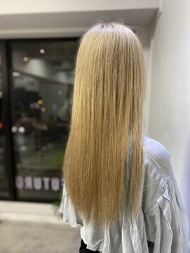 フツーロ 栄(FUTURO) 金髪/インナーカラー/ハイライト/エクステ/プルエクステ
