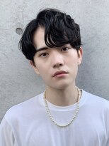 フィフス トウキョウ (fifth TOKYO)&nbsp;センターパートツイストスパイラルパーマ刈り上げツイストパーマ