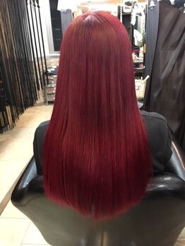 トリットフューアトリット(Hair & Make studio Tritt fur Tritt)の写真/カラーやパーマで傷んだ髪も芯からのツヤ感とまとまりを実感！髪の内側から補修し、艶めく美ヘアに♪