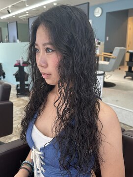 ブレイク 静岡掛川店(BREK) ロングスパイラルパーマ/黒髪スタイル/似合わせカット