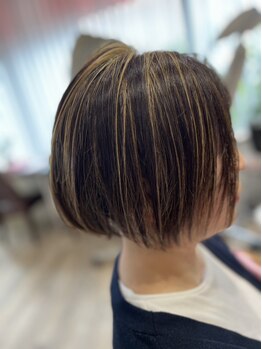 ウィキャン 下曽根店(WeCan)の写真/【カット+ジアミンオフカラ-+ビタミンTR￥7150～】低価格で綺麗に染まる！髪や頭皮へのダメージも少ない◎