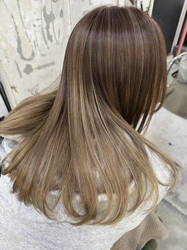 サル(saru) #ハイライトカラー × #ベージュ