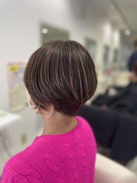 ヘアメイク マキア(HAIR MAKE MAQUIA) エレガントショート