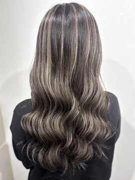 コントラストグレージュハイライト【佐藤】