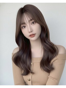 艶と柔らかさ二刀流まとまりウェーブヘア