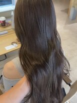 フルールバイアヴァンスクロス(Flulu by avance. cross)&nbsp;赤みのないオリーブグレージュカラー