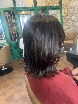 ヘアーラウンジ アンフィ 井土ヶ谷(Hair Lounge Anphi) きりっぱなし長めボブ