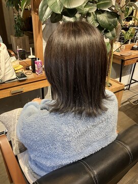 ヘアードレスビュー(hair dress V.I.E.W) ハイライト×寒色ロートーン