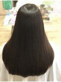  ストレスフリーな艶髪ストレート