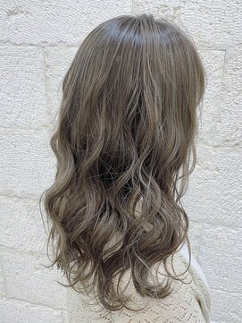 ティンク 横須賀中央(Tink) 柔らかオリーブグレージュ◎