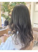 オリーブグレージュ×セミディー