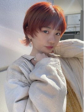 エン(en) ショートウルフオレンジヘアハイトーンマッシュウルフ