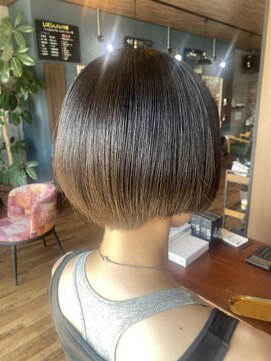 ロイズ ヘアデザイン アンド スパ(LOES) ストレートボブ