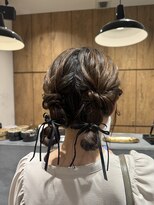 レックスヘアーインターナショナル(ReX HAIR INTERNATIONAL)&nbsp;【山嵜 栞】ローツインお団子アレンジ