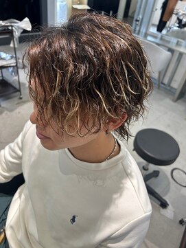 メンズサロン キング 梅田店(Men’s salon K!ng) 波巻きツイストスパイラルパーマ/フェザーパーマ/眉毛/メンズ