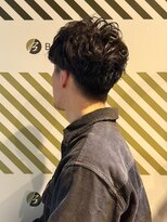 バーバーバー アカバネ(BARBER-BAR AKABANE) ビジネス場面にもピッタリ 清潔感MAXパーマスタイル#3