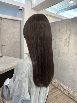 ヴィサージュバスク(VISAGE ba.s.k) 潤ツヤ透明感カラーで叶えるナチュラル美髪！