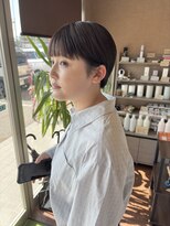 メグル(MEGURU,)&nbsp;マッシュショート/暗髪アッシュカラー