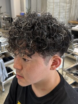 MEN’S HAIR/サーフカール/刈り上げセンターパート/守谷