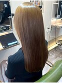 ミルクティーブロンド ブリーチ ダメージレスカラー ロング 20代