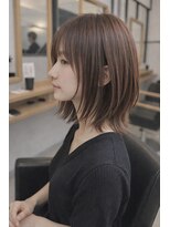 ソッカ(socca)&nbsp;切りっぱなしミディアムレイヤーボブ