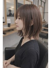 ソッカ(socca)&nbsp;切りっぱなしミディアムレイヤーボブ