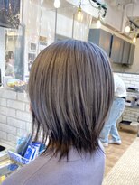 ビランチェ 池袋(bilancia)&nbsp;ウルフカット/インナーカラー/シルバーアッシュ[池袋/池袋東口]