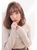 シースルーバングのミディアムロング