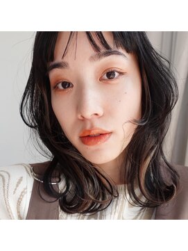 ラグ(log) ニュアンスくびれミディ×インナーカラー