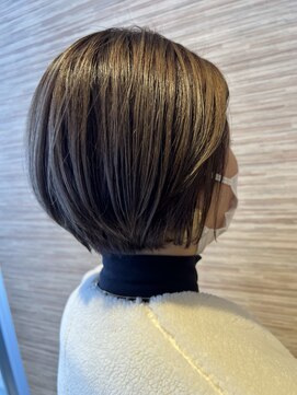 フェリエットバイビークール(feliette by Be-COOL) 《バレイヤージュ》ショートヘア グレーベージュ