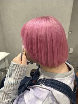 リアイス(Re:ICE) 前上がり個性派内巻きボブケアブリーチダブルカラーアイスピンク